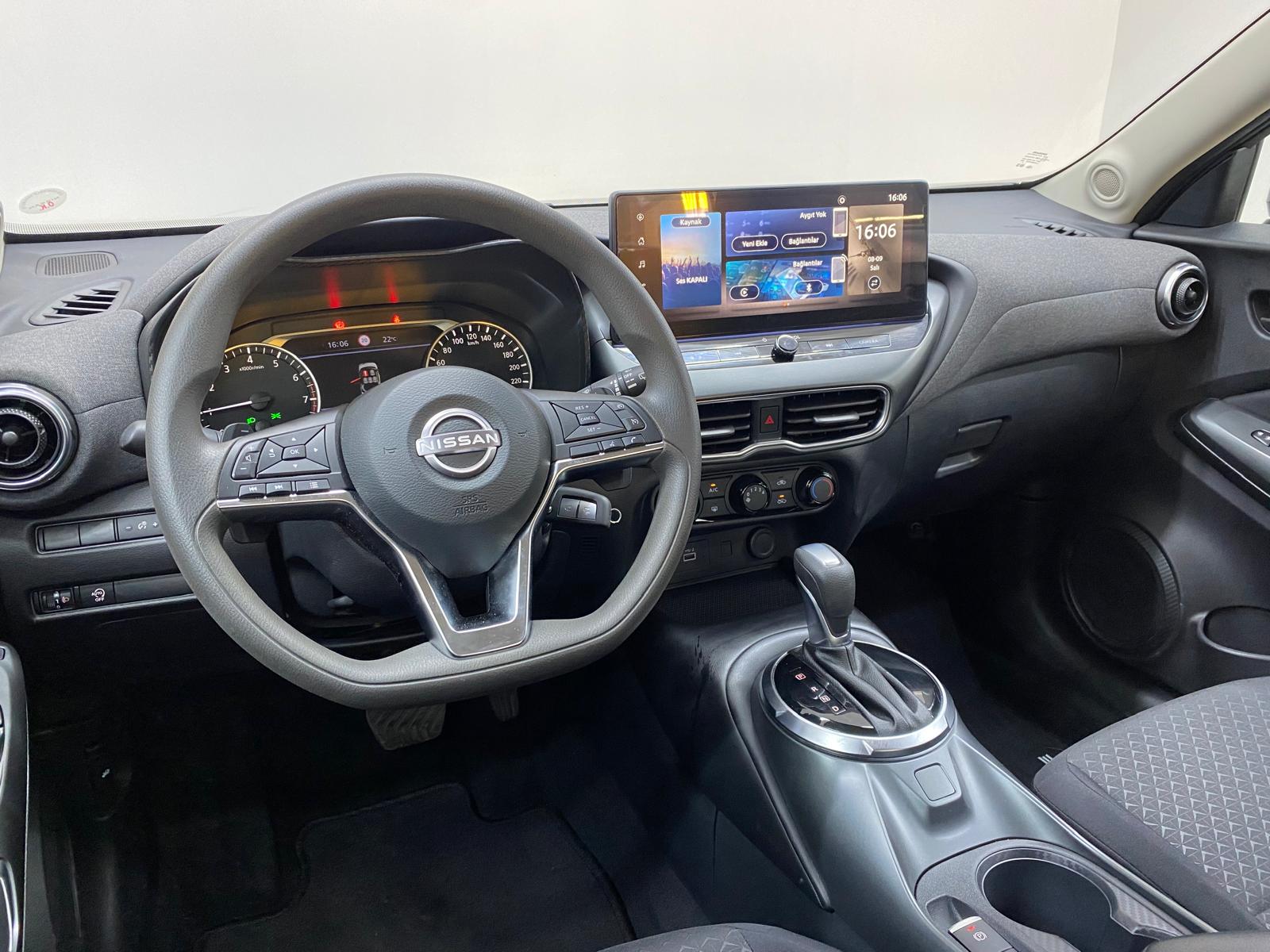 NISSAN JUKE 20
